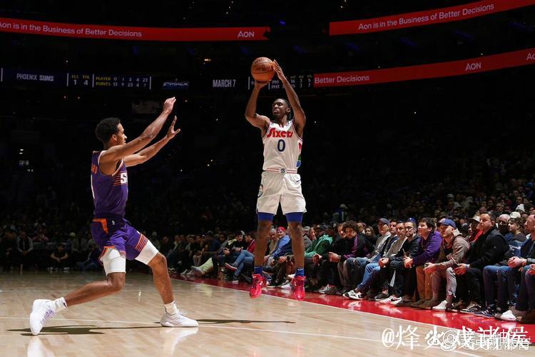 比尔砍25分太阳击败76人终结4连败 活塞惊险战胜开拓者 比尔砍25分太阳击败76人终结4连败 活塞惊险战胜开拓者