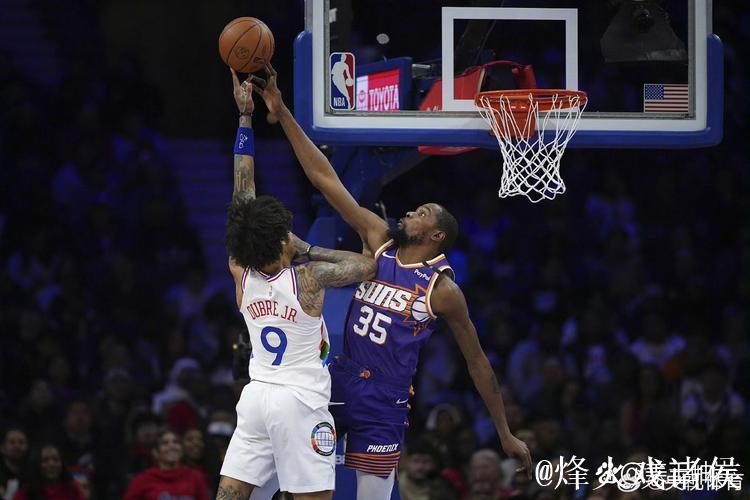 比尔砍25分太阳击败76人终结4连败 活塞惊险战胜开拓者 比尔砍25分太阳击败76人终结4连败 活塞惊险战胜开拓者